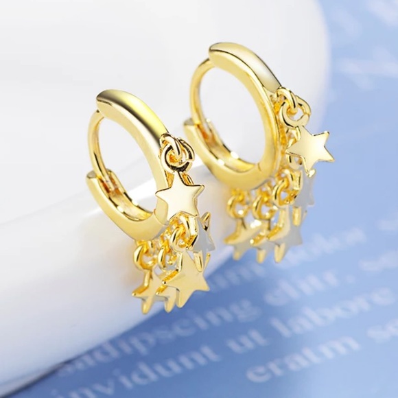 NEW EARRINGS GOLD STAR HOOP EARRINGS - Picture 2 of 6